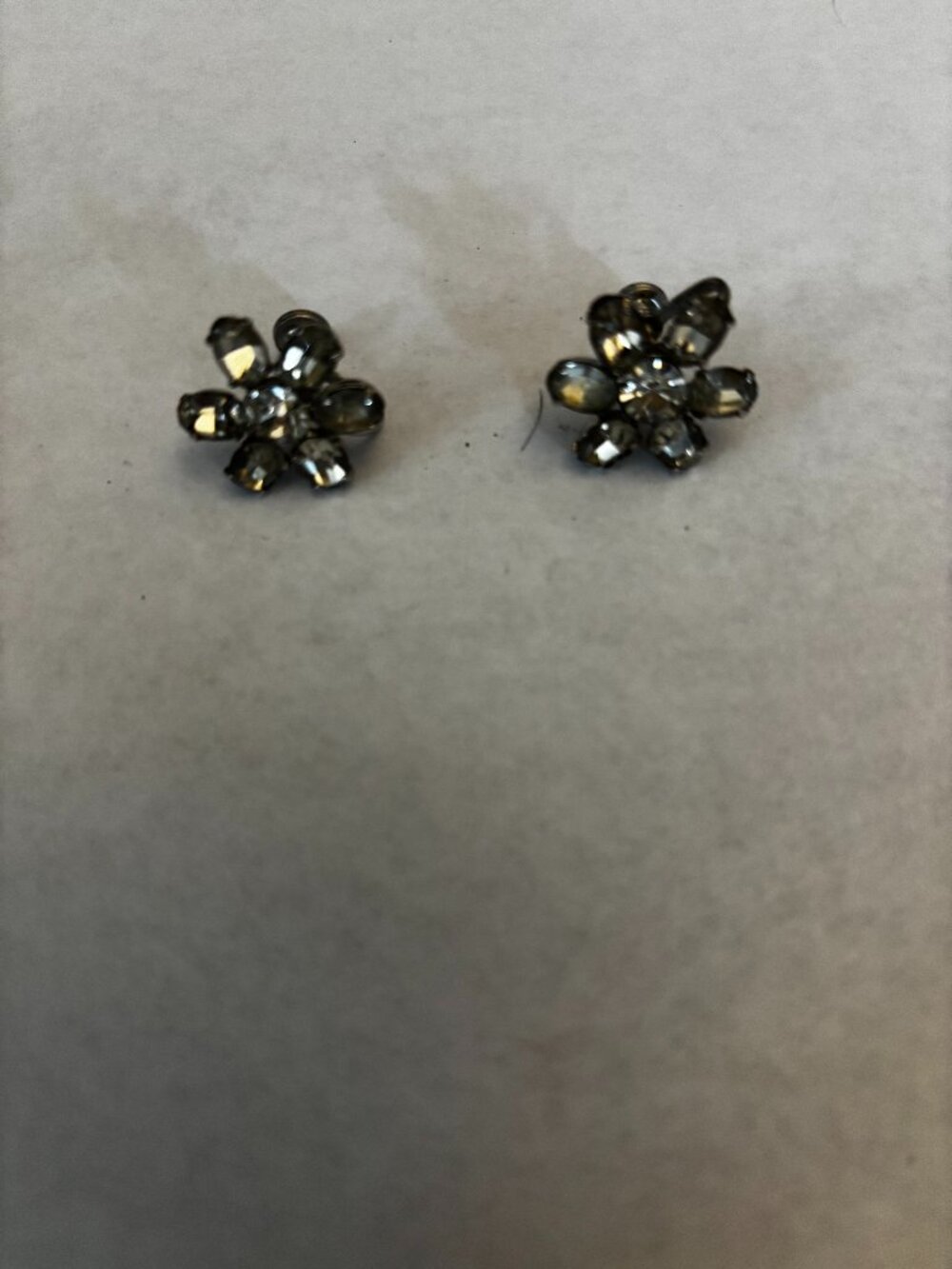 Screw back clip earrings silver tone rhinestones flower